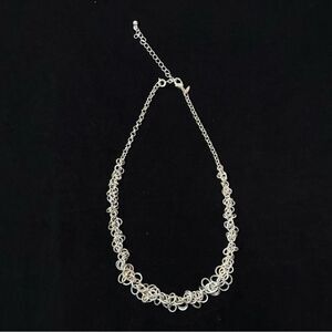 Avon Silver Tone Linked Rings Collar Necklace 16”